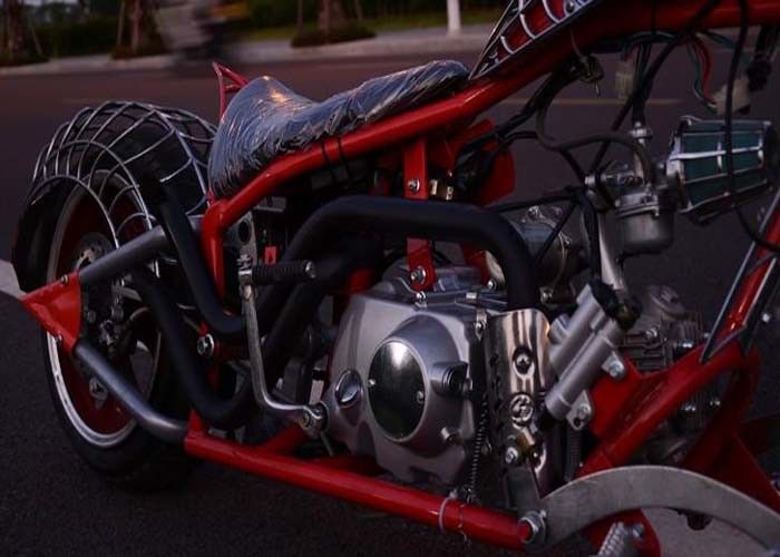 Motocicleta legal da rua do estilo 50cc do homem-aranha, tanque feito sob encomenda da bateria 3L dos interruptores inversores 12V de Harley