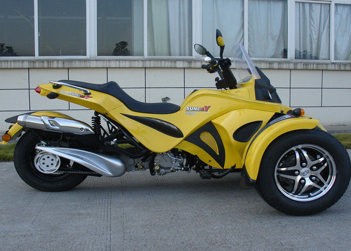 Motocicleta traseira da roda do freio de disco a tri com água de duas rodas dianteiras refrigerou o curso 4