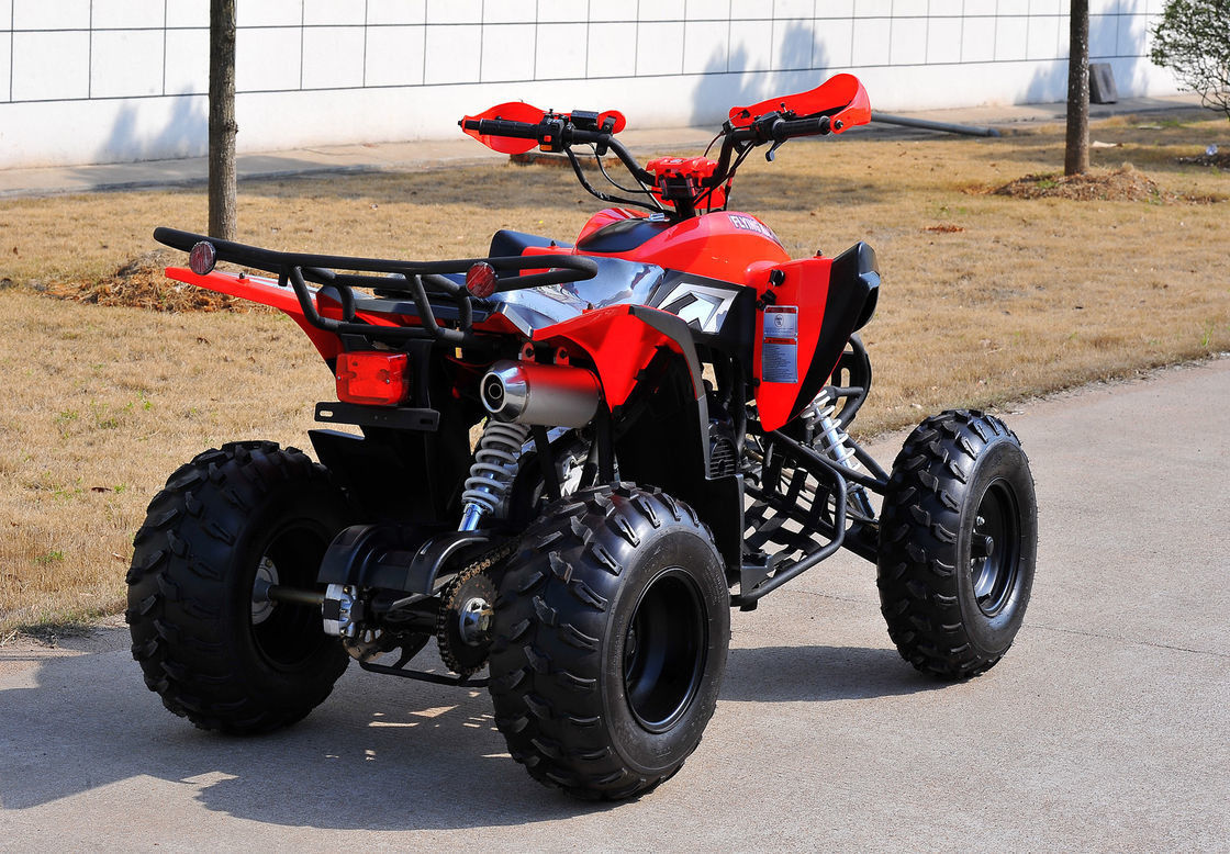 Um veículo utilitário de competência de Atv do vermelho 4 x 4 da juventude ATV 200CC de Seat de lado a lado
