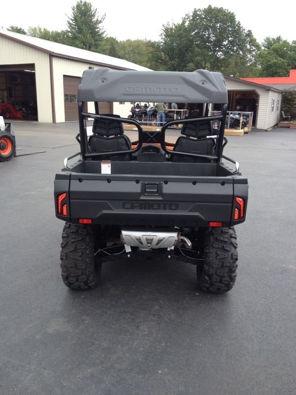 2 CF dos veículos utilitários do gás de Seat 800cc viajam de automóvel UTV com o motor posto forte