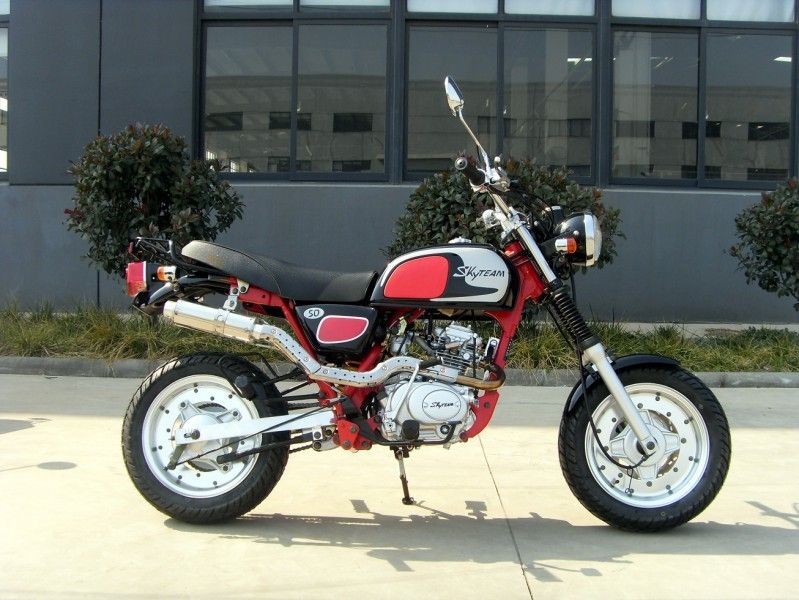 mini motocicleta da bicicleta da sujeira 50cc com a lâmpada larga clássica do guiador/velocímetro e a indicadora